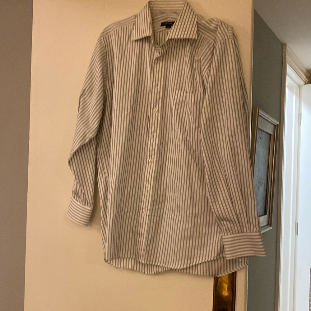 Men’s shirt.